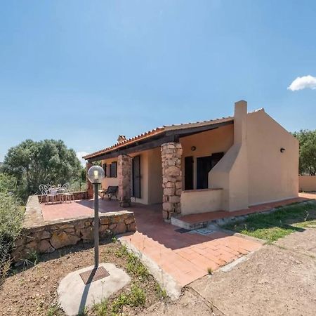 Appealing Apartment Near The Sea Porto Istana Exterior photo